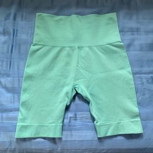 Set Active Biker Shorts in Electric